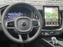 Volvo XC60 2.0 T6 Plug-in Hybrid AWD Plus Black Edition | PHEV | Panoramadak | Head-up Display | 360 Graden Camera | Trekhaak | Elektrisch Verstelbare Voorstoelen | Harman Kardon Audio | Keyless Entry | Elektrische Achterklep | Sportstoelen