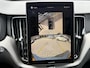 Volvo XC60 2.0 T6 Plug-in Hybrid AWD Plus Black Edition | PHEV | Panoramadak | Head-up Display | 360 Graden Camera | Trekhaak | Elektrisch Verstelbare Voorstoelen | Harman Kardon Audio | Keyless Entry | Elektrische Achterklep | Sportstoelen
