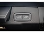 Volvo XC60 2.0 T6 Plug-in Hybrid AWD Plus Black Edition | PHEV | Panoramadak | Head-up Display | 360 Graden Camera | Trekhaak | Elektrisch Verstelbare Voorstoelen | Harman Kardon Audio | Keyless Entry | Elektrische Achterklep | Sportstoelen