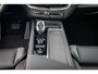 Volvo XC60 2.0 T6 Plug-in Hybrid AWD Plus Black Edition | PHEV | Panoramadak | Head-up Display | 360 Graden Camera | Trekhaak | Elektrisch Verstelbare Voorstoelen | Harman Kardon Audio | Keyless Entry | Elektrische Achterklep | Sportstoelen