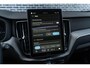 Volvo XC60 T6 Plug-in Hybrid AWD Plus Black Edition | PHEV | Panoramadak | Head-up Display | 360 Graden Camera | Trekhaak | Elektrisch Verstelbare Voorstoelen | Harman Kardon Audio | Keyless Entry | Elektrische Achterklep | Sportstoelen
