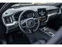 Volvo XC60 T6 Plug-in Hybrid AWD Plus Black Edition | PHEV | Panoramadak | Head-up Display | 360 Graden Camera | Trekhaak | Elektrisch Verstelbare Voorstoelen | Harman Kardon Audio | Keyless Entry | Elektrische Achterklep | Sportstoelen