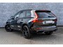 Volvo XC60 T6 Plug-in Hybrid AWD Plus Black Edition | PHEV | Panoramadak | Head-up Display | 360 Graden Camera | Trekhaak | Elektrisch Verstelbare Voorstoelen | Harman Kardon Audio | Keyless Entry | Elektrische Achterklep | Sportstoelen