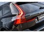 Volvo XC60 T6 Plug-in Hybrid AWD Plus Black Edition | PHEV | Panoramadak | Head-up Display | 360 Graden Camera | Trekhaak | Elektrisch Verstelbare Voorstoelen | Harman Kardon Audio | Keyless Entry | Elektrische Achterklep | Sportstoelen