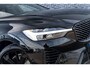 Volvo XC60 T6 Plug-in Hybrid AWD Plus Black Edition | PHEV | Panoramadak | Head-up Display | 360 Graden Camera | Trekhaak | Elektrisch Verstelbare Voorstoelen | Harman Kardon Audio | Keyless Entry | Elektrische Achterklep | Sportstoelen