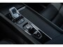 Volvo XC60 T6 Plug-in Hybrid AWD Plus Black Edition | PHEV | Panoramadak | Head-up Display | 360 Graden Camera | Trekhaak | Elektrisch Verstelbare Voorstoelen | Harman Kardon Audio | Keyless Entry | Elektrische Achterklep | Sportstoelen