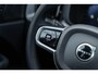Volvo XC60 T6 Plug-in Hybrid AWD Plus Black Edition | PHEV | Panoramadak | Head-up Display | 360 Graden Camera | Trekhaak | Elektrisch Verstelbare Voorstoelen | Harman Kardon Audio | Keyless Entry | Elektrische Achterklep | Sportstoelen