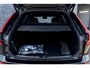 Volvo XC60 T6 Plug-in Hybrid AWD Plus Black Edition | PHEV | Panoramadak | Head-up Display | 360 Graden Camera | Trekhaak | Elektrisch Verstelbare Voorstoelen | Harman Kardon Audio | Keyless Entry | Elektrische Achterklep | Sportstoelen