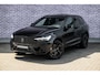 Volvo XC60 2.0 T6 Plug-in Hybrid AWD Plus Black Edition | PHEV | Panoramadak | Head-up Display | 360 Graden Camera | Trekhaak | Elektrisch Verstelbare Voorstoelen | Harman Kardon Audio | Keyless Entry | Elektrische Achterklep | Sportstoelen