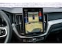 Volvo XC60 2.0 T6 Plug-in Hybrid AWD Plus Black Edition | PHEV | Panoramadak | Head-up Display | 360 Graden Camera | Trekhaak | Elektrisch Verstelbare Voorstoelen | Harman Kardon Audio | Keyless Entry | Elektrische Achterklep | Sportstoelen