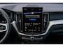 Volvo XC60 2.0 T6 Plug-in Hybrid AWD Plus Black Edition | PHEV | Panoramadak | Head-up Display | 360 Graden Camera | Trekhaak | Elektrisch Verstelbare Voorstoelen | Harman Kardon Audio | Keyless Entry | Elektrische Achterklep | Sportstoelen