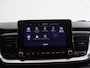 Kia Stonic 1.0 T-GDi MHEV DynamicLine | Trekhaak | Parkeercamera | Navigatie | Climate Control | Apple Carplay/Android Auto | Climate Control | Cruise control |