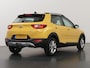 Kia Stonic 1.0 T-GDi MHEV DynamicLine | Trekhaak | Parkeercamera | Navigatie | Climate Control | Apple Carplay/Android Auto | Climate Control | Cruise control |