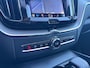 Volvo XC60 Volvo XC60 2.0 T6 Plug-in hybrid AWD R-Design, Pano, Stuurverwarming, Lane assist, 360°, Leder, Stoelverwarming, Memory