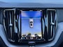 Volvo XC60 Volvo XC60 2.0 T6 Plug-in hybrid AWD R-Design, Pano, Stuurverwarming, Lane assist, 360°, Leder, Stoelverwarming, Memory