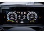 Volkswagen T-Roc Life First Edition | 'App-Connect' draadloze smartphone integratie | Automatische afstandsregeling (Adaptive Cruise Control) | Buitenspiegels elektrisch instel-, verwarm- en inklapbaar