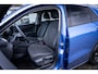Volkswagen T-Roc Life First Edition | 'App-Connect' draadloze smartphone integratie | Automatische afstandsregeling (Adaptive Cruise Control) | Buitenspiegels elektrisch instel-, verwarm- en inklapbaar