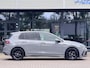 Volkswagen Golf 1.5 eTSI R-Line | Led | Automaat | Pano | Sfeerverlichting | Sportstoelen | Stoel-Stuurverwarming