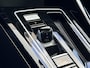 Volkswagen Golf 1.5 eTSI R-Line | Led | Automaat | Pano | Sfeerverlichting | Sportstoelen | Stoel-Stuurverwarming