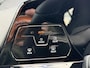 Volkswagen Golf 1.5 eTSI R-Line | Led | Automaat | Pano | Sfeerverlichting | Sportstoelen | Stoel-Stuurverwarming