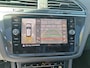 Volkswagen Tiguan 1.5 TSI R-Line Business+ / AUTOMAAT/ TREKHAAK/ PANODAK/ CLIMA/ STOELVERWARM./ 360 CAMERA/ NAVI/ DIGITAL DASH/ 20" LMV