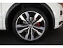 Volkswagen T-Roc 1.5 TSI 150pk DSG R-Line Sport Trekhaak Camera Stuur+Stoelverwarming Keyless Panoramadak Virtual Cockpit Navigatie
