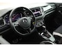 Volkswagen T-Roc 1.5 TSI 150pk DSG R-Line Sport Trekhaak Camera Stuur+Stoelverwarming Keyless Panoramadak Virtual Cockpit Navigatie