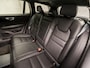 Volvo V60 2.0 T8 Twin Engine AWD Polestar Engineered 405Pk (PANORAMADAK, APPLE CARPLAY, MEMORY SEATS, LEDER, HARMAN/KARDON, TREKHAAK, CAMERA, ADAPTIVE CRUISE, GETINT GLAS, NIEUWSTAAT)