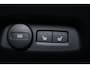 Volvo EX40 Twin Motor Performance Plus 82 kWh - IntelliSafe Assist & Surround - 360º Camera - Verwarmde voorstoelen, stuur & achterbank - Parkeersensoren voor & achter - Elektr. bedienb. voorstoelen met geheugen links - Draadloze tel. lader - Warmtepomp - Extra getint glas - 19' LMV