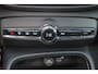 Volvo EX40 Twin Motor Performance Plus 82 kWh - IntelliSafe Assist & Surround - 360º Camera - Verwarmde voorstoelen, stuur & achterbank - Parkeersensoren voor & achter - Elektr. bedienb. voorstoelen met geheugen links - Draadloze tel. lader - Warmtepomp - Extra getint glas - 19' LMV