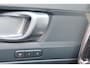 Volvo EX40 Twin Motor Performance Plus 82 kWh - IntelliSafe Assist & Surround - 360º Camera - Verwarmde voorstoelen, stuur & achterbank - Parkeersensoren voor & achter - Elektr. bedienb. voorstoelen met geheugen links - Draadloze tel. lader - Warmtepomp - Extra getint glas - 19' LMV