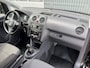 Volkswagen Caddy 1.6 TDI Airco Cruise controle Trekhaak 1400kg trekgewicht Parkeersensoren achter Schuifdeur Telefoon verbinding Stuurwielbediening Navigatiesysteem Euro 5 Bpm vrij voor particulier gebruik!!