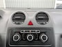 Volkswagen Caddy 1.6 TDI Airco Cruise controle Trekhaak 1400kg trekgewicht Parkeersensoren achter Schuifdeur Telefoon verbinding Stuurwielbediening Navigatiesysteem Euro 5 Bpm vrij voor particulier gebruik!!