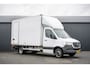 Mercedes-Benz Sprinter 515 CDI | Automaat | Bakwagen met laadklep | Zijdeur | Camera | Cruise | 1ste Eigenaar | Mbux | Climatronic