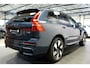 Volvo XC60 2.0 T6 AWD 293kW/399pk Aut8 Plug-in hybrid Plus Dark HARMAN/KARDON + PANORAMADAK + EL.TREKHAAK + 360 CAMERA + BLIS + LANE ASSIST + STOEL-&STUURVERWARMING + ADAPT.CRUISE + PILOT ASSIST + MATRIX LED + KEYLESS + PARKSENSOREN V&A + 20" LM-VELGEN!!