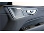 Volvo XC60 2.0 T6 AWD 293kW/399pk Aut8 Plug-in hybrid Plus Dark HARMAN/KARDON + PANORAMADAK + EL.TREKHAAK + 360 CAMERA + BLIS + LANE ASSIST + STOEL-&STUURVERWARMING + ADAPT.CRUISE + PILOT ASSIST + MATRIX LED + KEYLESS + PARKSENSOREN V&A + 20" LM-VELGEN!!