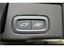 Volvo XC60 2.0 T6 AWD 293kW/399pk Aut8 Plug-in hybrid Plus Dark HARMAN/KARDON + PANORAMADAK + EL.TREKHAAK + 360 CAMERA + BLIS + LANE ASSIST + STOEL-&STUURVERWARMING + ADAPT.CRUISE + PILOT ASSIST + MATRIX LED + KEYLESS + PARKSENSOREN V&A + 20" LM-VELGEN!!