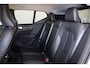 Volvo XC40 B3 Plus Dark - IntelliSafe Assist & Surround - 360º Camera - Harman Kardon audio - Verwarmde voorstoelen & stuur - Parkeersensoren voor & achter - Elektr. bedienb. voorstoelen met geheugen links -  Draadloze tel. lader - Standkachel - Extra getint glas - 18' LMV
