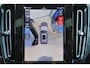 Volvo XC40 B3 Plus Dark - IntelliSafe Assist & Surround - 360º Camera - Harman Kardon audio - Verwarmde voorstoelen & stuur - Parkeersensoren voor & achter - Elektr. bedienb. voorstoelen met geheugen links -  Draadloze tel. lader - Standkachel - Extra getint glas - 18' LMV