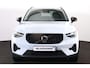 Volvo XC40 B3 Plus Dark - IntelliSafe Assist & Surround - 360º Camera - Harman Kardon audio - Verwarmde voorstoelen & stuur - Parkeersensoren voor & achter - Elektr. bedienb. voorstoelen met geheugen links -  Draadloze tel. lader - Standkachel - Extra getint glas - 18' LMV