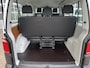 Volkswagen Transporter Kombi 2.0 TDI L1H1 BTW EN BPM VRIJ!! Airco Trekhaak 2500 kg trekgewicht Telefoonverbinding Groeps vervoer Taxi Combi Tourer Passenger