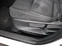 Lexus UX 250h Preference Line | Dealer Onderhouden | Trekhaak | Blind Spot Monitor | Parkeersensoren voor+achter | Climate Control | LED verlichting |