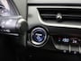 Lexus UX 250h Preference Line | Dealer Onderhouden | Trekhaak | Blind Spot Monitor | Parkeersensoren voor+achter | Climate Control | LED verlichting |