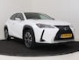 Lexus UX 250h Preference Line | Dealer Onderhouden | Trekhaak | Blind Spot Monitor | Parkeersensoren voor+achter | Climate Control | LED verlichting |