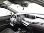 Lexus UX 250h Preference Line | Dealer Onderhouden | Trekhaak | Blind Spot Monitor | Parkeersensoren voor+achter | Climate Control | LED verlichting |