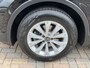 Volkswagen Tiguan 1.5 TSI Life Business / ADAPTIVE CRUISE/ APP-CONNECT/ PARK.SENSOREN V+A/ CAMERA/ STUUR+STOELVERWARMING/ MASSAGE/ ELEK.ACHTERKLEP/ KEYLESS/ DIGITAL DASH/ NAVI/ DAB/ CLIMA/ 17'' LMV