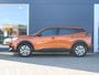 Peugeot e-2008 EV Active 50 kWh 1ste Eigenaar | Camera | Stoelverwarming | Apple Carplay & Android Auto