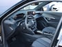 Peugeot e-2008 EV Allure Avantage 54 kWh 1ste Eigenaar | Navigatie | Parkeersensoren V+A | Climate Control | Apple Carplay & Android Auto | 17" LMV