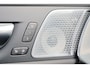 Volvo XC60 T6 Recharge AWD Ultra Black Edition - Panorama/schuifdak - IntelliSafe Assist & Surround - 360º Camera - Bowers & Wilkins audio - Adaptieve LED koplampen - Verwarmde voorstoelen, stuur & achterbank - Parkeersensoren voor & achter - Elektr. bedienb. voorstoelen met geheugen - Head up display - Draadloze tel. lader - Extra getint glas - Inklapbare trekhaak - 21' LMV