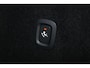 Volvo XC60 T6 Recharge AWD Ultra Black Edition - Panorama/schuifdak - IntelliSafe Assist & Surround - 360º Camera - Bowers & Wilkins audio - Adaptieve LED koplampen - Verwarmde voorstoelen, stuur & achterbank - Parkeersensoren voor & achter - Elektr. bedienb. voorstoelen met geheugen - Head up display - Draadloze tel. lader - Extra getint glas - Inklapbare trekhaak - 21' LMV